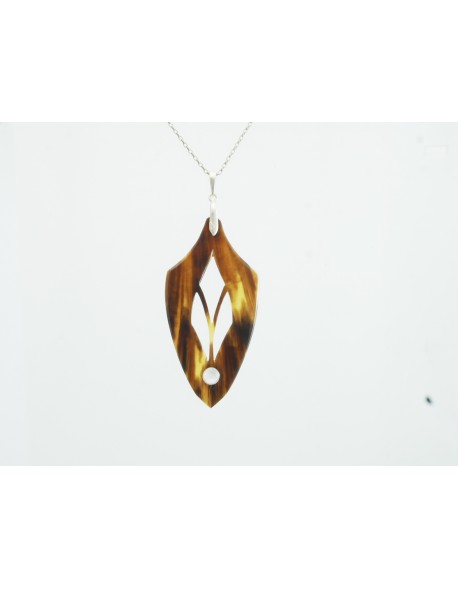 Pendentif Ecaille de Tortue avec nacre 